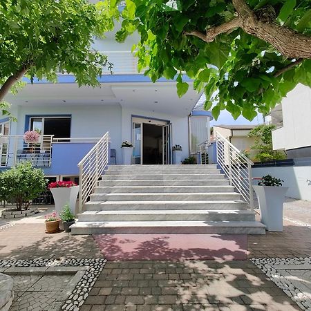 Hotel Moderno - Bed & Breakfast Cervia Eksteriør billede