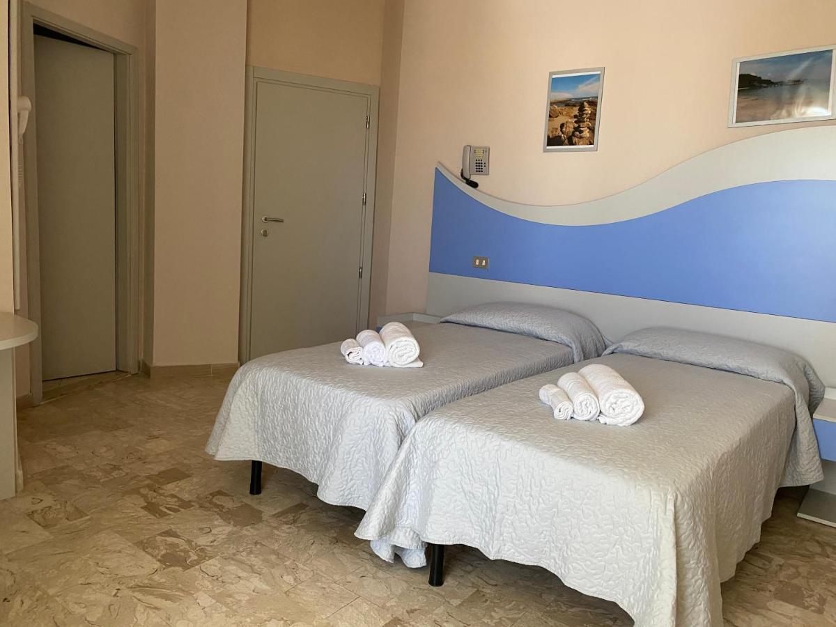 Hotel Moderno - Bed & Breakfast Cervia Eksteriør billede