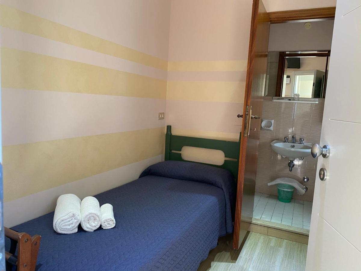 Hotel Moderno - Bed & Breakfast Cervia Eksteriør billede
