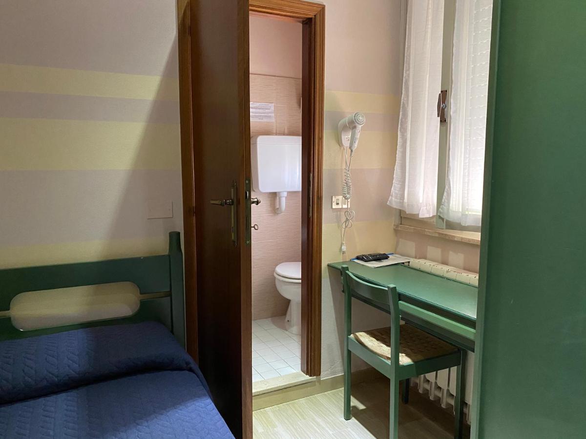 Hotel Moderno - Bed & Breakfast Cervia Eksteriør billede