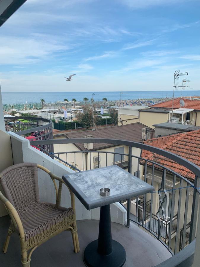 Hotel Moderno - Bed & Breakfast Cervia Eksteriør billede