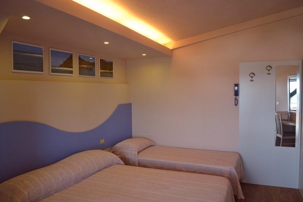 Hotel Moderno - Bed & Breakfast Cervia Værelse billede